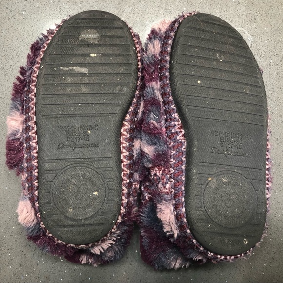 Dearfoams Girl's Pile Bootie Slippers with Memory Foam, size 11-12 - Picture 9 of 11